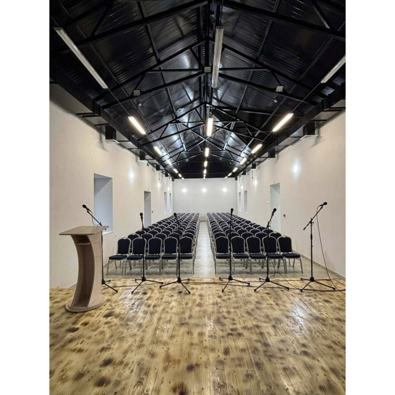 Трибуна на круглом основании